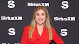 Kelly Clarkson Jokes She Gets Styled in ‘Tight S—t’ After Weight Loss