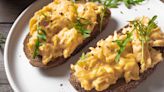 Make the ‘best scrambled eggs’ in ‘under a minute’ with chef's two-step method