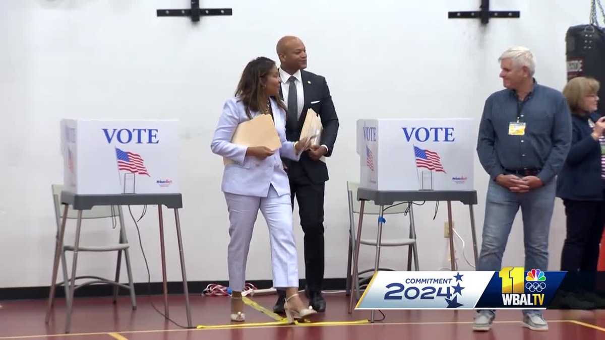 First couple casts ballots in early voting in Annapolis