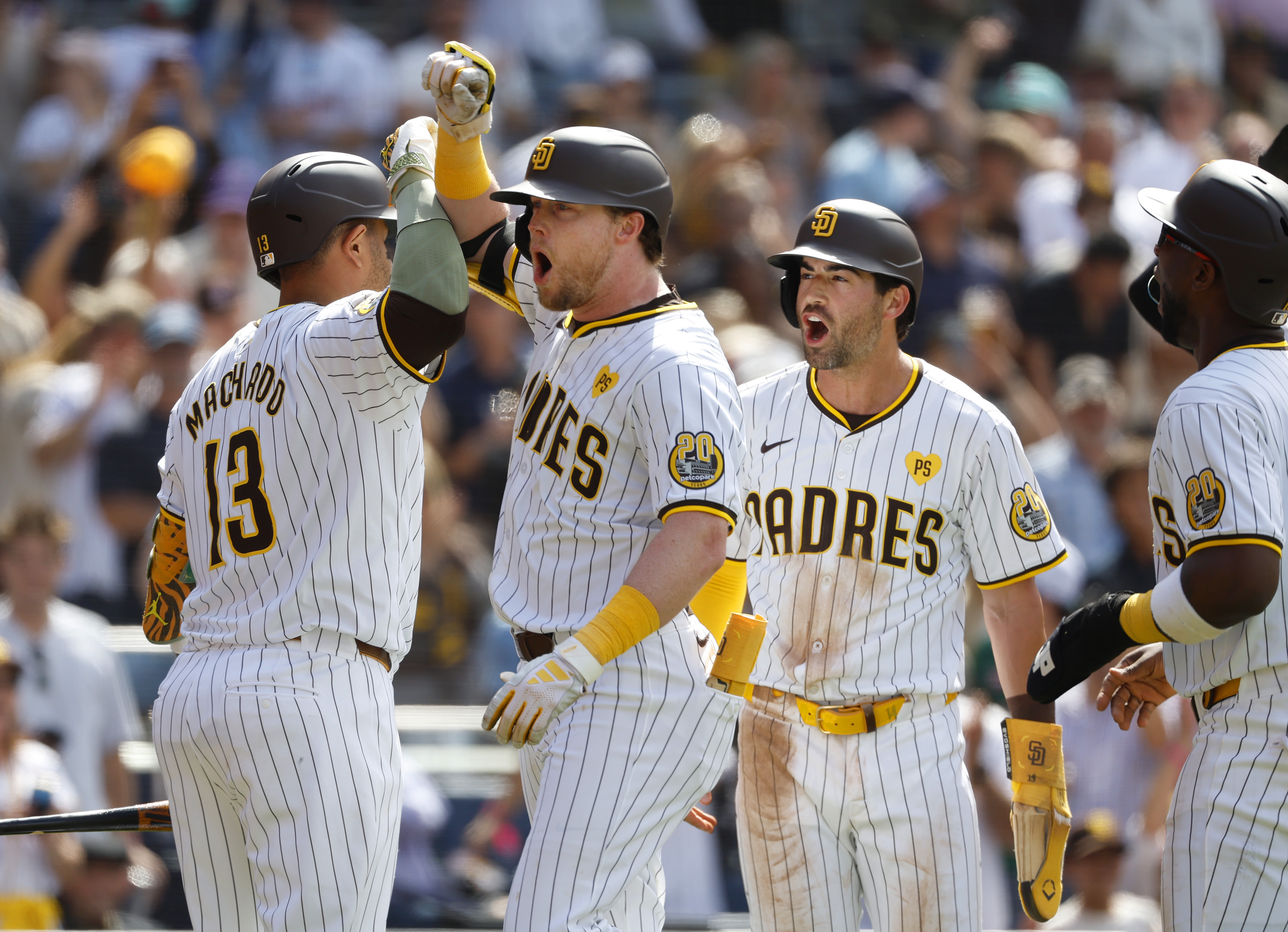 Padres on deck: Trekking to defending NL champion Diamondbacks