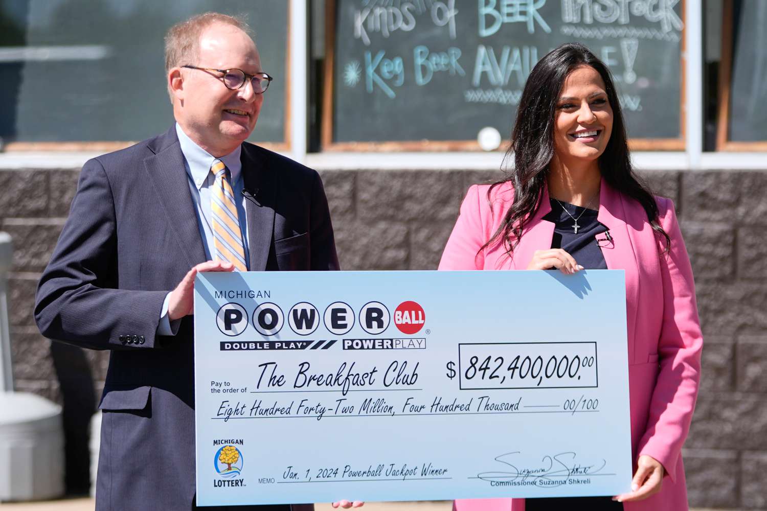 $842.4 Million Powerball Jackpot Winner Revealed as Michigan Lottery Group: 'Once-in-a-Lifetime'