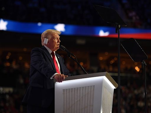 Trump conversa com Zelenski por telefone e promete acabar com a Guerra da Ucrânia