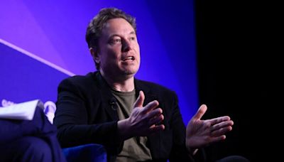 Tesla shareholder sues Elon Musk for alleged $7.5 billion insider trading