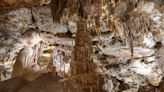 Molinos, el desconocido pueblo de Teruel que esconde las Grutas de Cristal