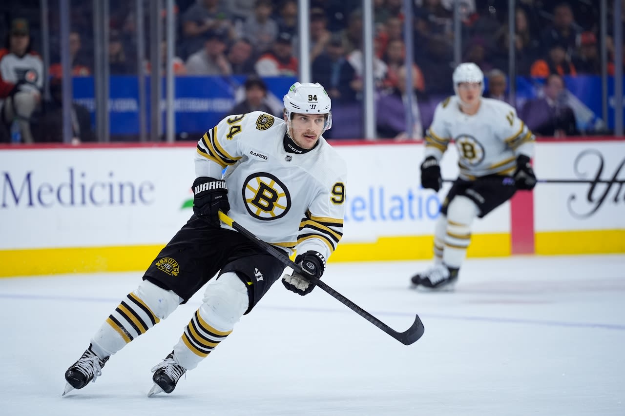 Bruins, Panthers both make lineup changes for Game 3