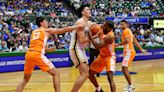 Tennessee vs Purdue Elite 8 picks, predictions, odds: Who wins March Madness game?