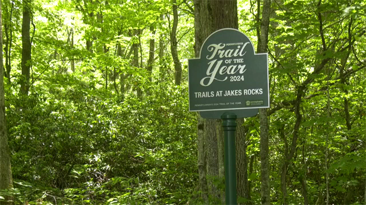 Community Cleans Up Trails at Jake’s Rocks Ahead of the Season