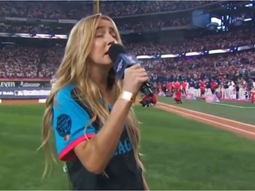 Ingrid Andress reveló estar borracha cuando entonó el Himno de Estados Unidos en el Home Run Derby