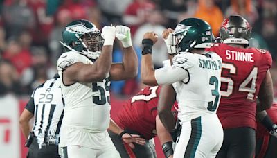 How this Eagles veteran and young player who have experienced the same thing have helped each other