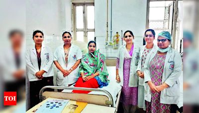 KGMU doctors remove 4kg fibroid from 30-year-old’s uterus | Lucknow News - Times of India