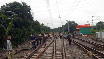 Railways start probe on derailment cause of goods train in north Bengal