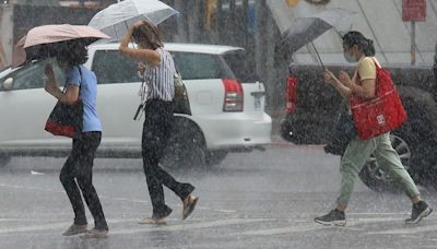 雨還沒下完！2波梅雨鋒面接力「雷雨狂炸整周」，雨勢最劇時間點曝光-風傳媒