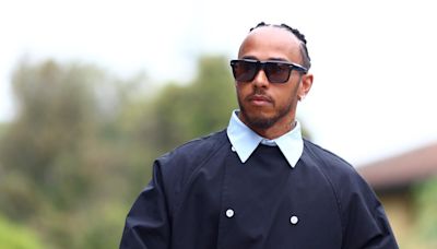 Hamilton habla de la posibilidad de que Sainz le sustituya en Mercedes