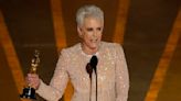 Jamie Lee Curtis wins Oscar for best supporting actress