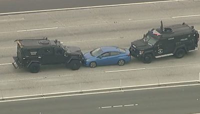 Suspect dead after standoff shuts down both sides of major highway in Anaheim