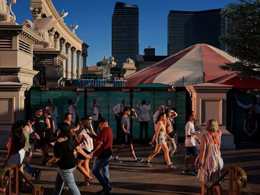 Las Vegas smashes all-time record high temperature by 3 degrees