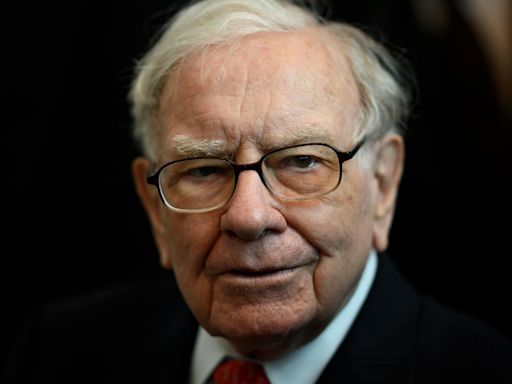 Warren Buffett finalmente revela la misteriosa empresa en la que invirtió miles de millones de dólares