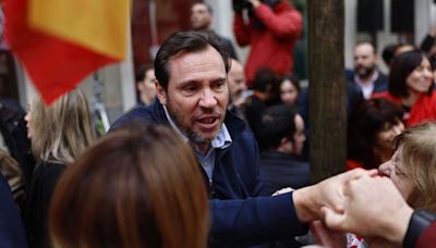 Los principales dirigentes del PSOE interpelan a Sánchez en el comité federal: "No puedes rendirte, Pedro"
