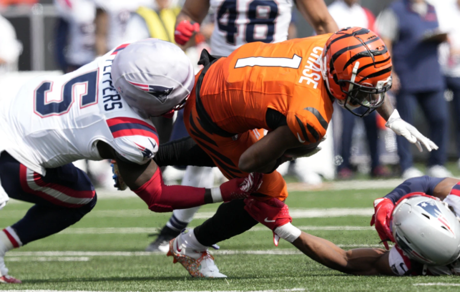 Turnovers, missed tackles and other mistakes doom Bengals in season-opening loss to Patriots