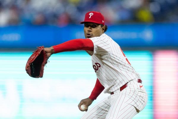 Phillies designate RHP Ricardo Pinto for assignment