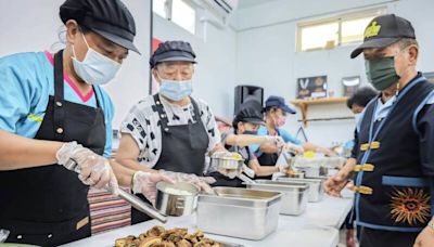 原民文健站邁向「我愛您」 曾智勇返鄉為營養午餐帶「加菜金」