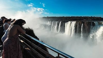 Fin de semana extra largo: cuánto cuesta viajar a Iguazú, Bariloche, Mendoza, Salta y Córdoba