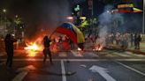 Enfrentamientos, tiroteos y muertes: violenta jornada de protestas en Venezuela tras resultados electorales