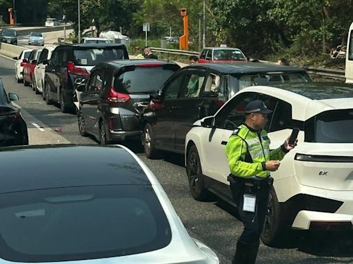 獅隧公路8車串燒釀1傷 出九龍交通受阻