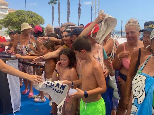 La Radio al Sol se empapa del verano en Los Alcázares, disfrutando del mes de agosto en "el caribe del Mar Menor"