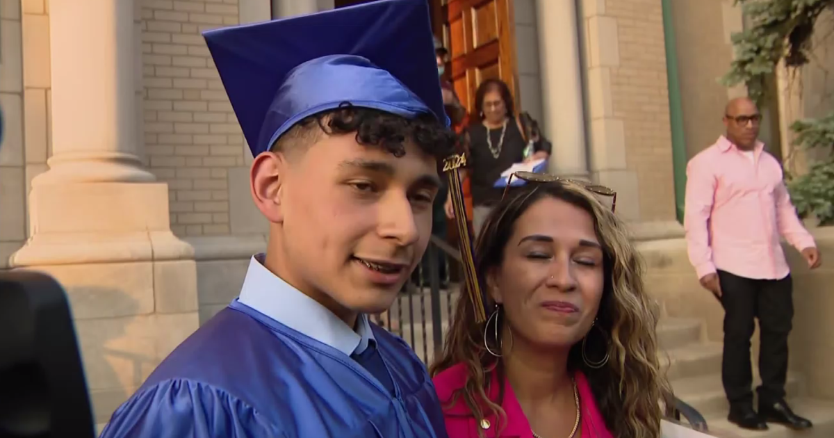 Chicago Police turn out for fallen officer's son as he graduates from eighth grade