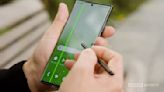 Samsung offers free screen replacement for Galaxy phones with green line issue