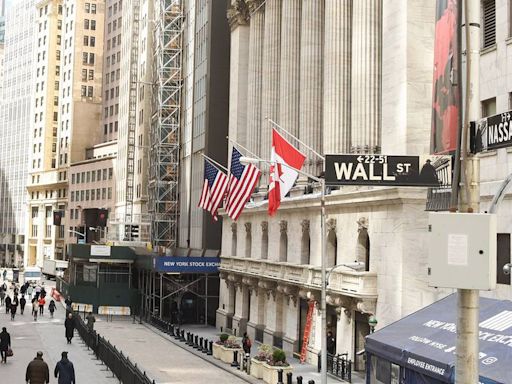 Wall Street abre en verde tras datos de empleo en EU