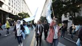 Con críticas al Gobierno y reclamos por una Justicia independiente, miles de ciudadanos participaron del banderazo en la Plaza de Mayo