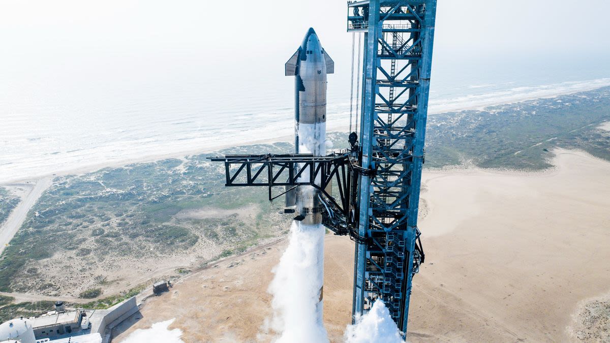 SpaceX fuels up Starship megarocket ahead of 4th test flight (photos)