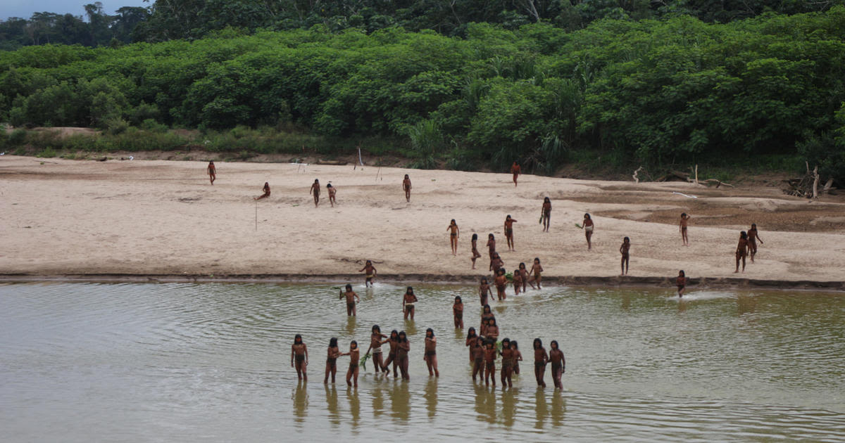 Photos show reclusive tribe on Peru beach searching for food: "A humanitarian disaster in the making"