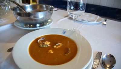 Los japoneses lo tienen claro: la mejor sopa de pescado del mundo la sirven en Hondarribia