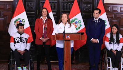Dina Boluarte llama “deportistas especiales” a atletas paralímpicos que representarán a Perú en París 2024