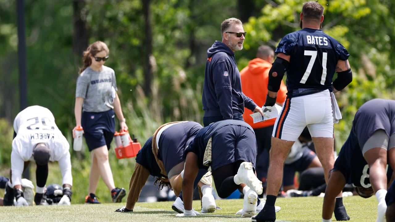 Bears training camp observations: Message sent to Nate Davis as OL continuity search continues