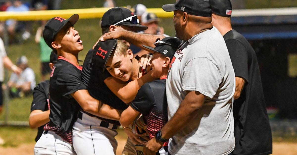 Hempfield Black vs. Penn Manor Comets - LNP Tournament 12U elimination game [photos]