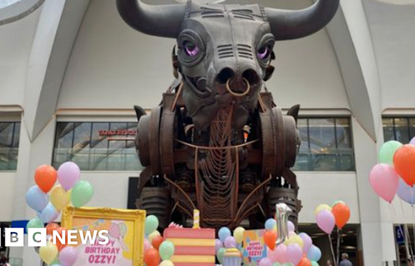 Ozzy the bull marks anniversary of Birmingham New Street display