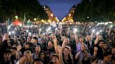Manifestantes lotam ruas de Paris contra resultado do primeiro turno das eleições legislativas francesas