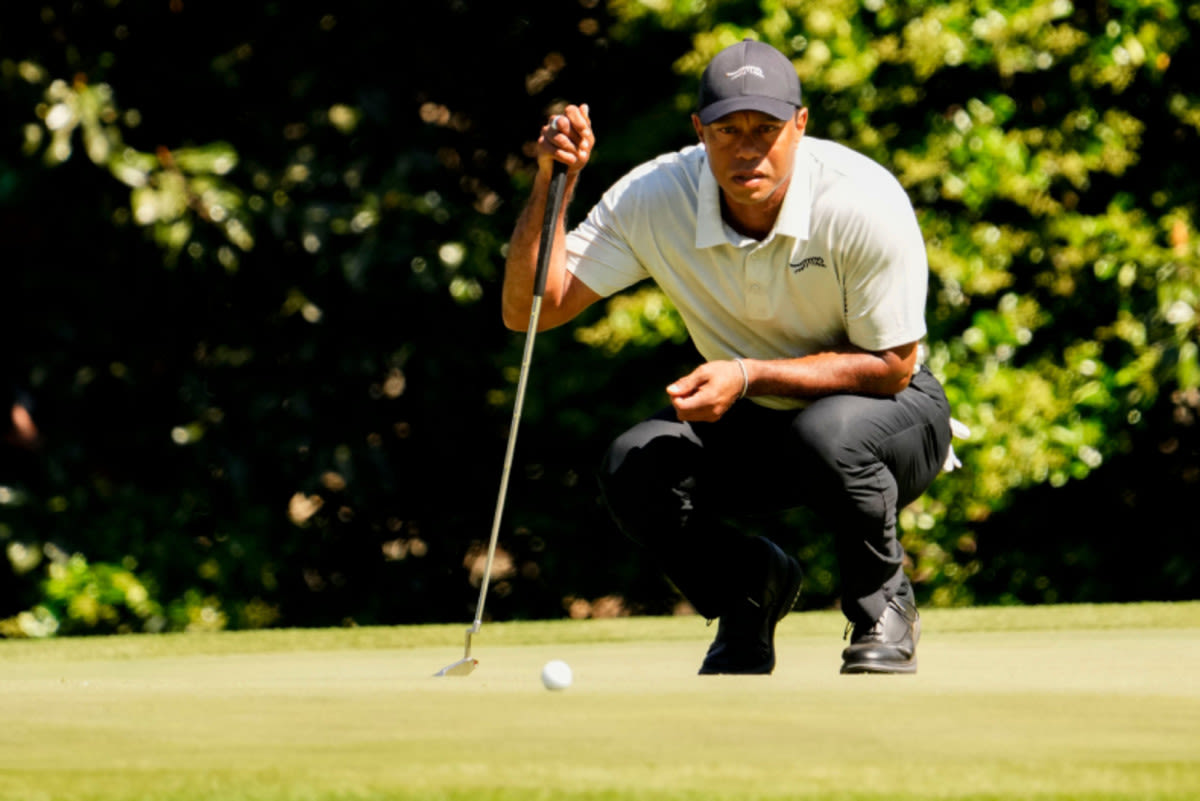 Jaw-Dropping New Photo of Tiger Woods Without Leg Sleeve Leaves Golf Fans Floored