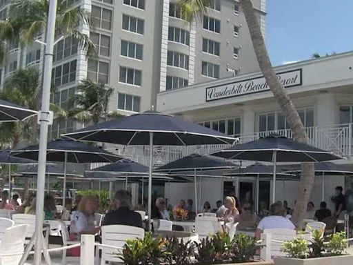 Turtle Club restaurant reopens in Naples