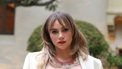 Suki Waterhouse Shares Sizzling Bikini Photo Months After Welcoming Baby Girl - E! Online