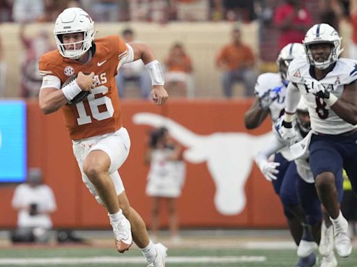 Vince Young Gave Arch Manning a Shout Out After Texas QB Ran in 67-Yard Touchdown