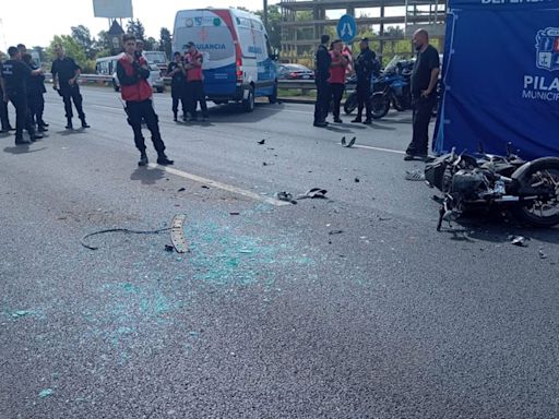 Accidente fatal en la autopista Panamericana: un motociclista murió al chocar contra una camioneta