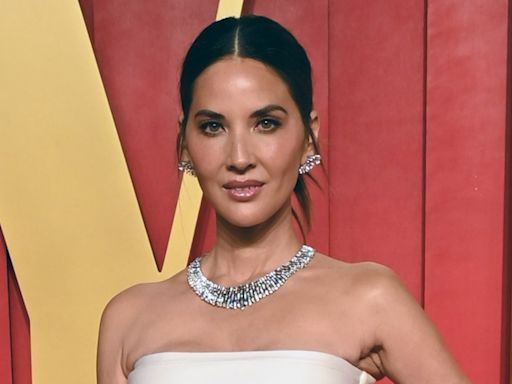 Olivia Munn reveals she had a hysterectomy after breast cancer diagnosis