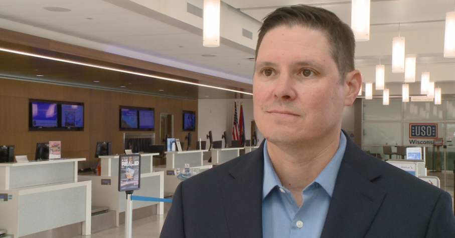 La Crosse Regional Airport welcomes new director