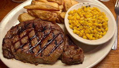 Why Texas Roadhouse Steaks Taste So Mouthwateringly Good