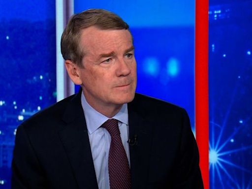 Bennet se convierte en el primer senador demócrata que advierte públicamente que Biden no puede ganar las elecciones de 2024